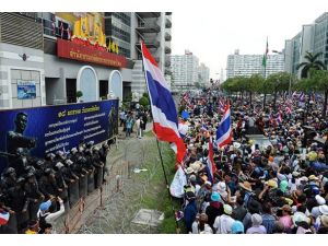 Tayland'da olağanüstü hal kaldırıldı