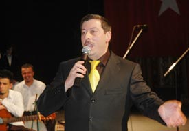 POPSTAR Müftü'nün konserine yoğun ilgi