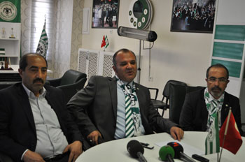 Ekrem Çoşkun: Dere geçilirken at değiştirilmez