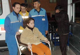 Kollarını kesip intihara teşebbüs etti