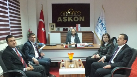 Sezer, İşadamlarını ziyaret etti