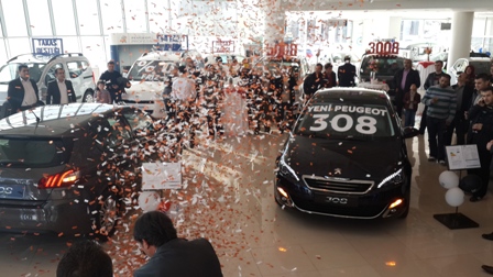 Uyararslan Peugeot’dan yılın  otomobiline yakışır lansman