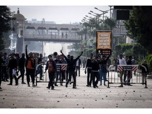 Tutuklu arkadaşlarının serbest bırakılmasını talep ettiler