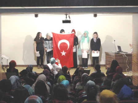 Çanakkale Şehitleri Güventaş Kolejinde saygı ile anıldı