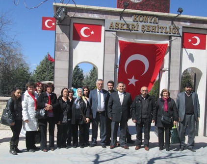 CHP Selçuklu’dan şehitliğe ziyaret