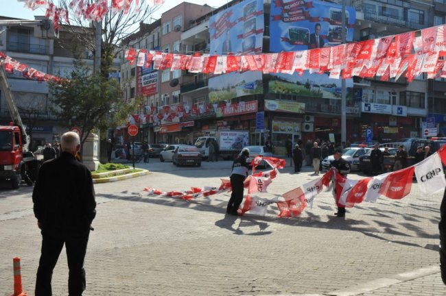 Her yere parti reklamı asmak doğru mu?