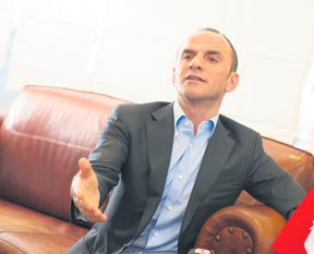 Cemaat'ten Metro Turizm'in sahibine  şantaj