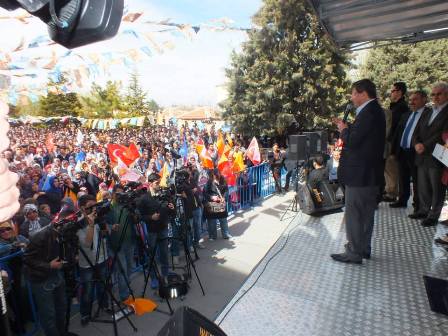 Davutoğlu Karapınar'da gövde gösterisi yaptı
