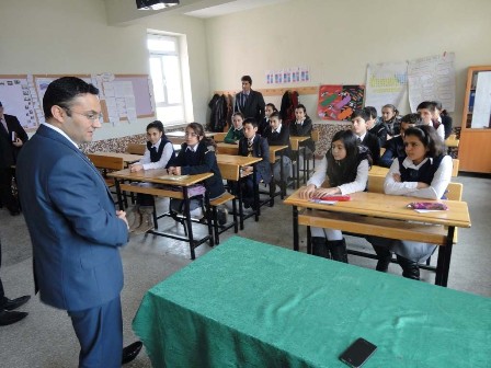 Derebucak Kaymakamı Ay öğrencilerle buluştu