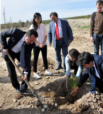 Selçuk Üniversitesindeki yabancı uyruklu öğrenciler fidan dikti
