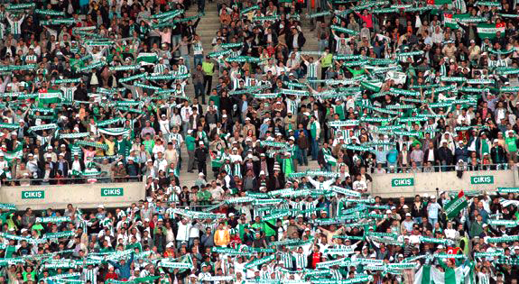 Taraftarlar kan bağışında yarışıyor