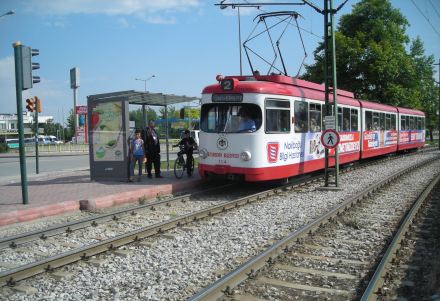 KONYA'DA TRAMVAYIN ÇARPTIĞI KADIN ÖLDÜ
