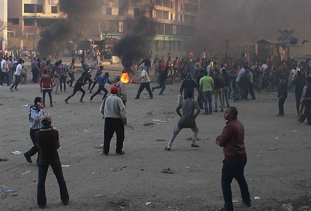 Sisi ve  Sabbahi taraftarları çatıştı