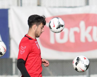Okan, formayı ilk kez giydi