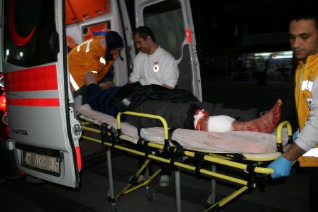 Bıçaklı şaka hastanede bitti