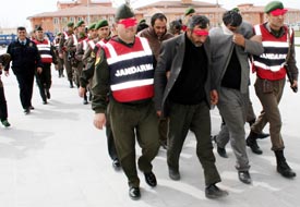 Köylüleri dolandıranlar adliyede