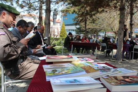 "81 İlde Kitap Okuyoruz"