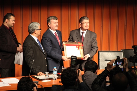 Başkan Akyürek Mazbatasını Alarak Görevine Başladı