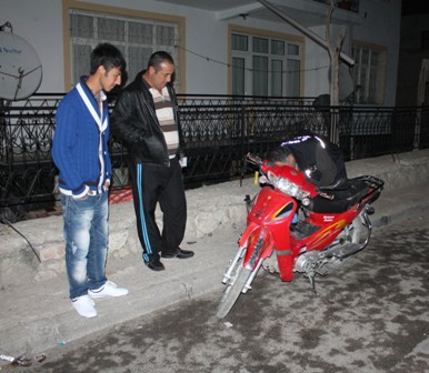 8 ay önce çaldığı motorsikleti iade etti