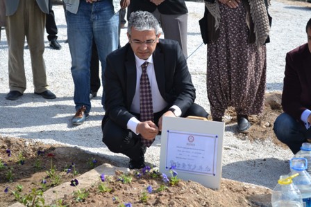 Mazbatasını babasına getirdi