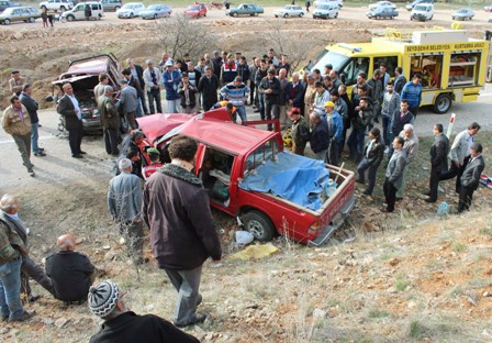 Derebucak’ta kaza: 1 ölü 7 yaralı