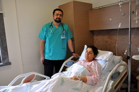 Karın ağrısıyla gitti ölümden döndü