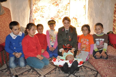 Jandarmadan “Hoş geldin melek sefalar getirdin” projesine destek