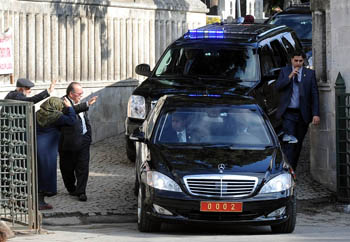 Vatan yazarı Hüseyin Yayman, Erdoğan'a suikast planını yazdı