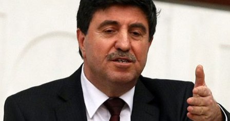 Mısır'da 528 kişinin idama mahkum edilmesi