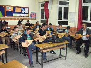 Karapınar'da bağlama kursu