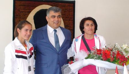 Milli Sporcudan Erden Ve Özgüven’e ziyaret