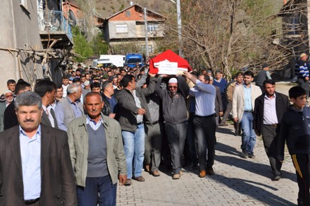 Son yolculuğuna uğurlandı