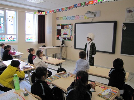 M. Özdemir’de öğrenciler arası sunum etkinliği