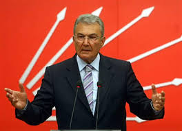 Baykal'dan CHP'ye eleştiri