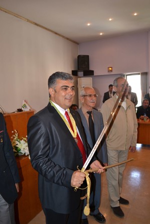 Başkan Özgüven’e Kılıç verdiler