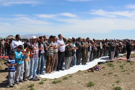 Karapınar'da çiftçiler yağmur duasına çıktı