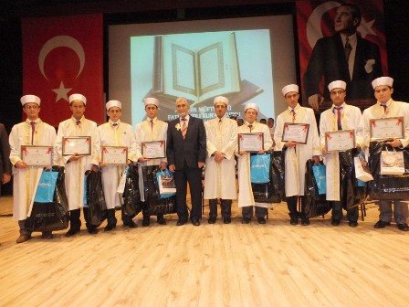 Akşehir'de hafızlar diplomalarını aldı