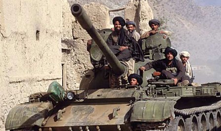 Taliban kendi arasında çatıştı