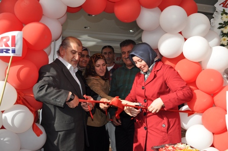 Kevser Unlu Mamulleri açıldı