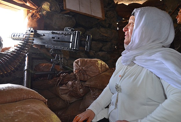 Oğlunun şehit edildiği mevzide barış mesajı verdi