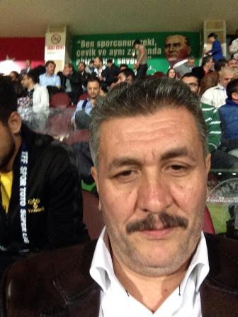 Başkan sosyalliğiyle kıskandırıyor