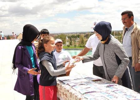 Fatma Toru 'şivlilik' dağıttı
