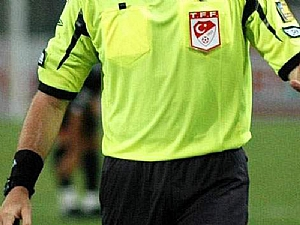 Sarıyer maçını Tolga Kadaz yönetecek