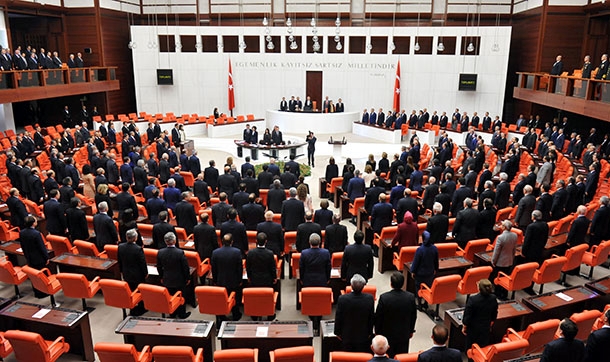 MHP ve HDP'den önerge görüşmelerinin Meclis TV'den yayınlanması başvurusu