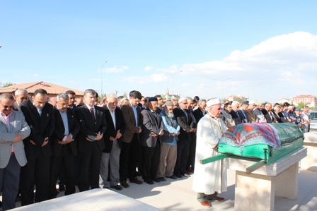 M. Ali Uz'un eşi vefat etti