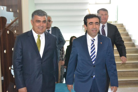 Mersin Valisi Güzeloğlu'ndan Özgüven'e ziyaret