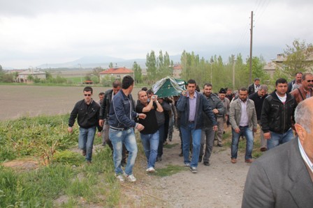 Konya'da otomobille köprüden düşen kişi defnedildi