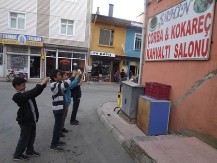 Seydişehir’de öğrenciler tabela yazım hatalarını tespit ediyor