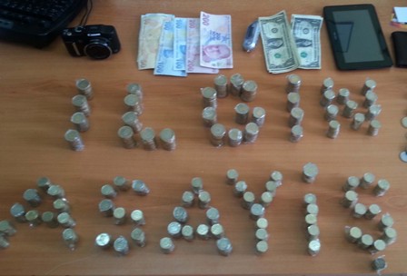 İş yerinden hırsızlık güvenlik kamerasına yansıdı