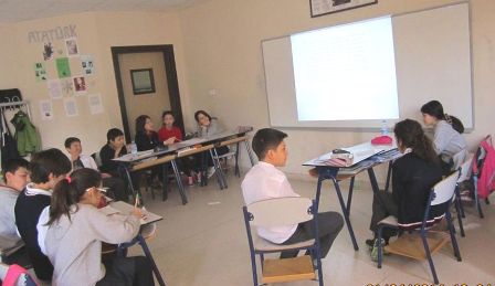 TED’te münazara  etkinliği renkli geçti